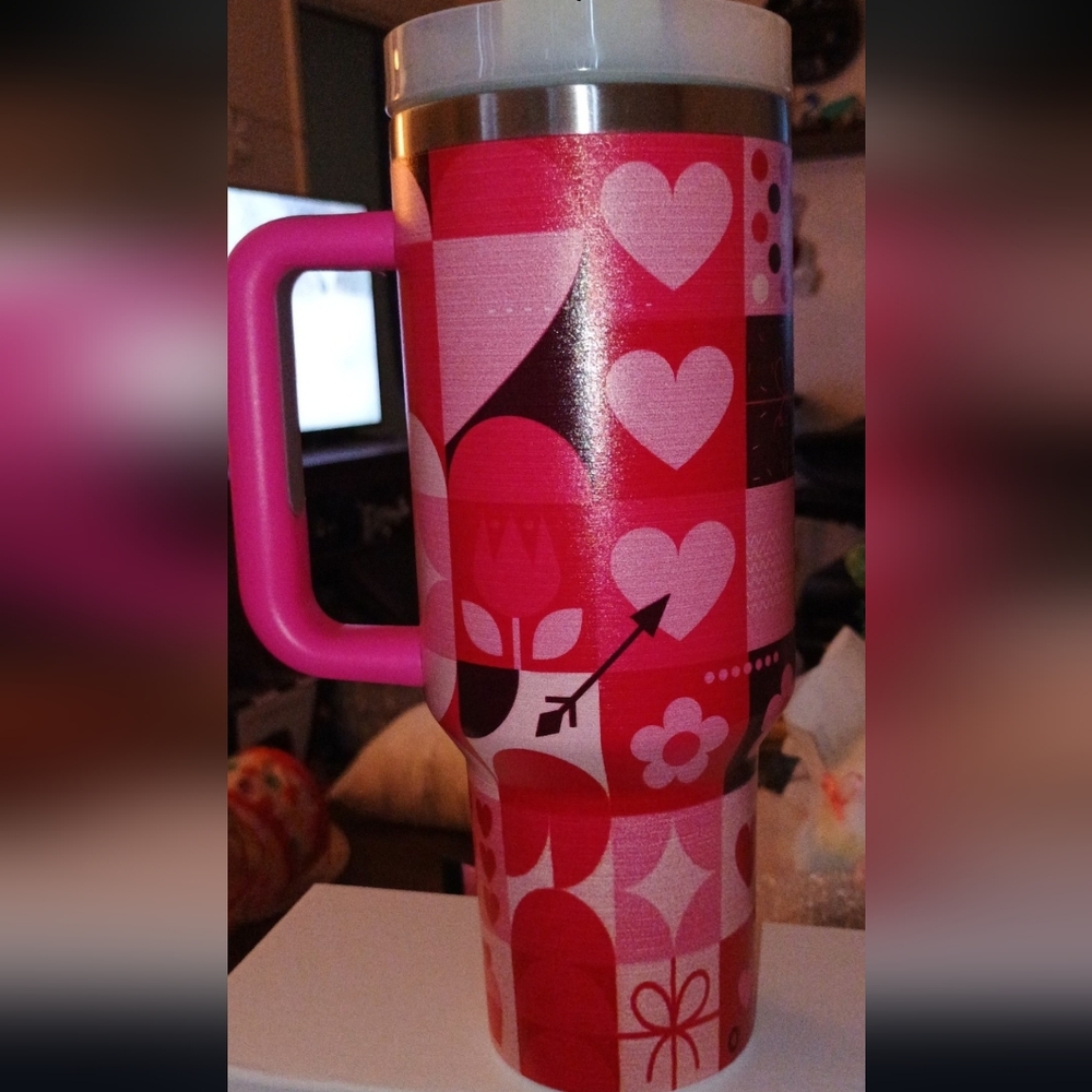 Pink Heart Patterned Thermos